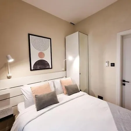 Vibranty Lux - Location, Minutes From Sandy Apartamento *