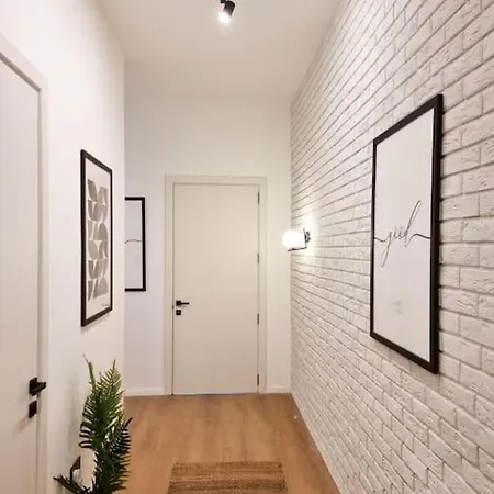 Vibranty Lux - Location, Minutes From Sandy Lejlighed